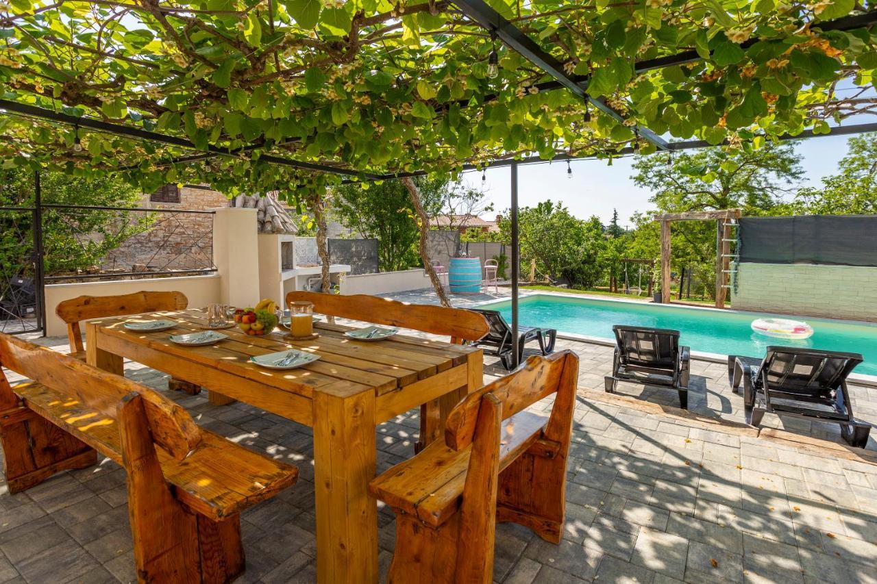 Вілла House With Pool Poli Stare Nuoni Zminj Екстер'єр фото