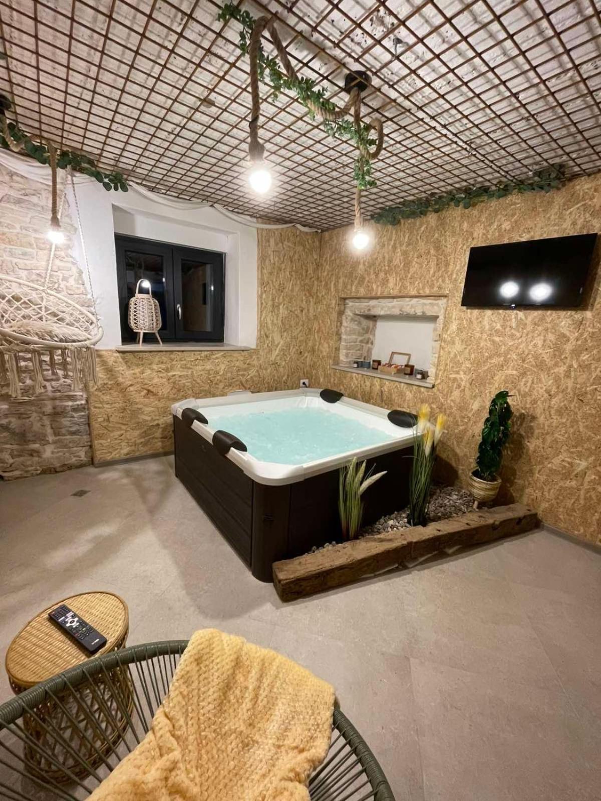 Вілла House With Pool Poli Stare Nuoni Zminj Екстер'єр фото
